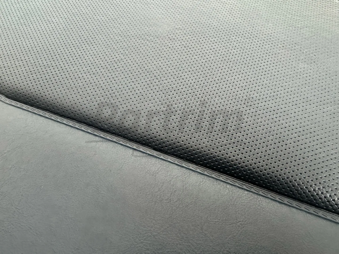 MERCEDES C126 DOOR PANEL MIDDLE SECTION WITH PATTERN GREY